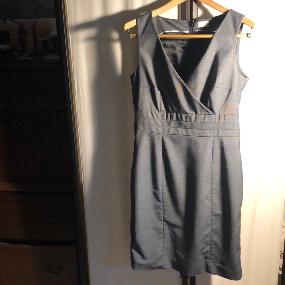 H&M Sleeveless Sheath dress
